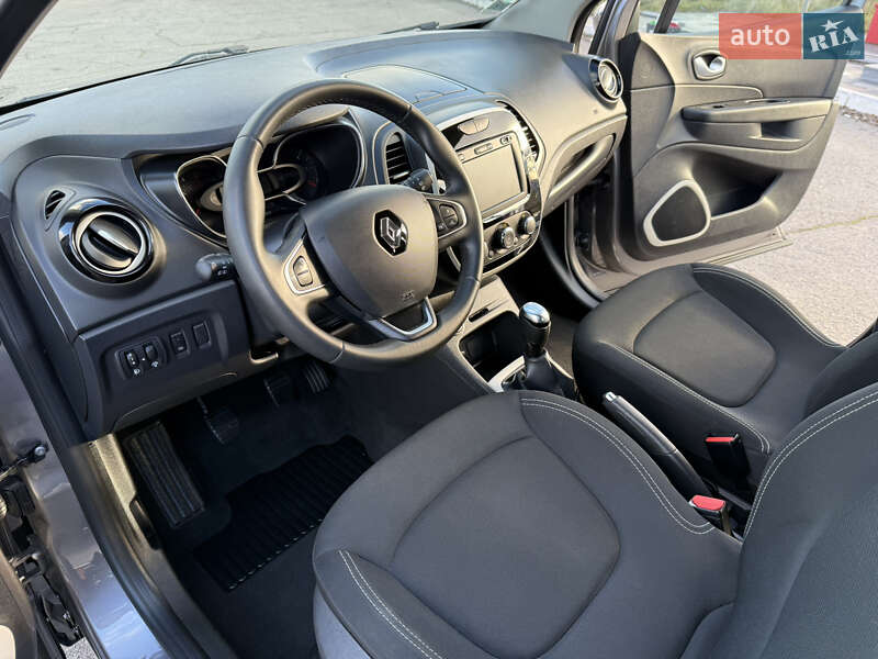 Внедорожник / Кроссовер Renault Captur 2020 в Днепре