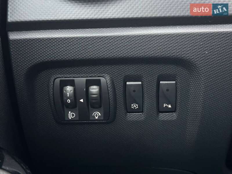 Позашляховик / Кросовер Renault Captur 2016 в Києві фото 22 Позашляховик / Кросовер Renault Captur 2016 в Києві