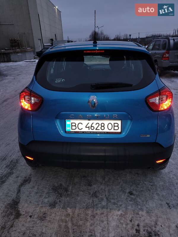 Позашляховик / Кросовер Renault Captur 2017 в Львові