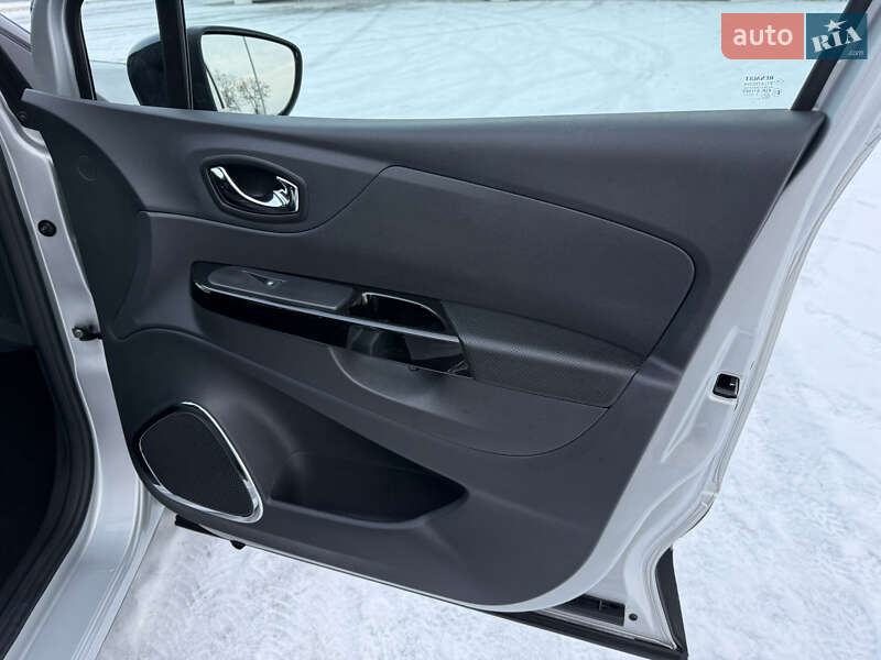 Внедорожник / Кроссовер Renault Captur 2016 в Днепре