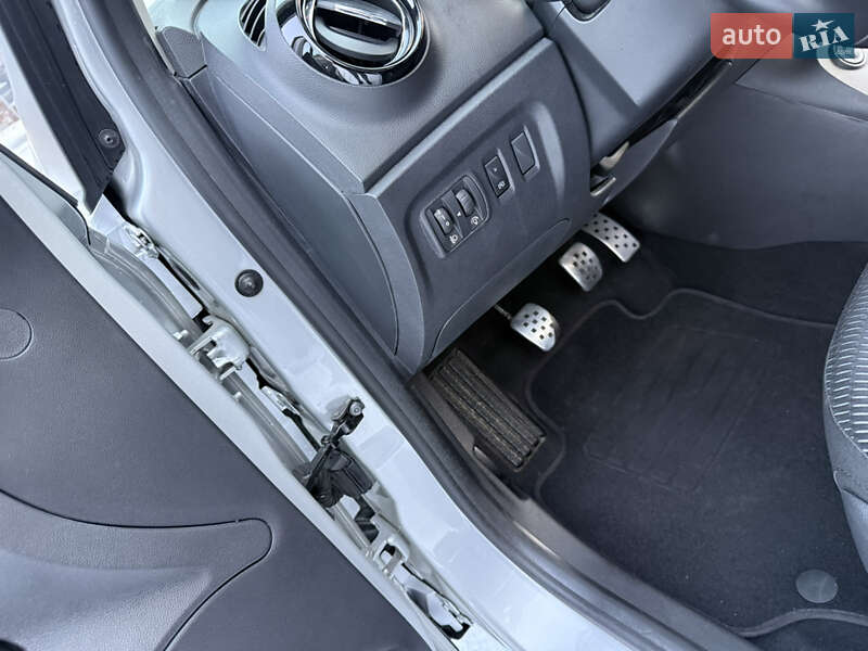 Внедорожник / Кроссовер Renault Captur 2016 в Днепре