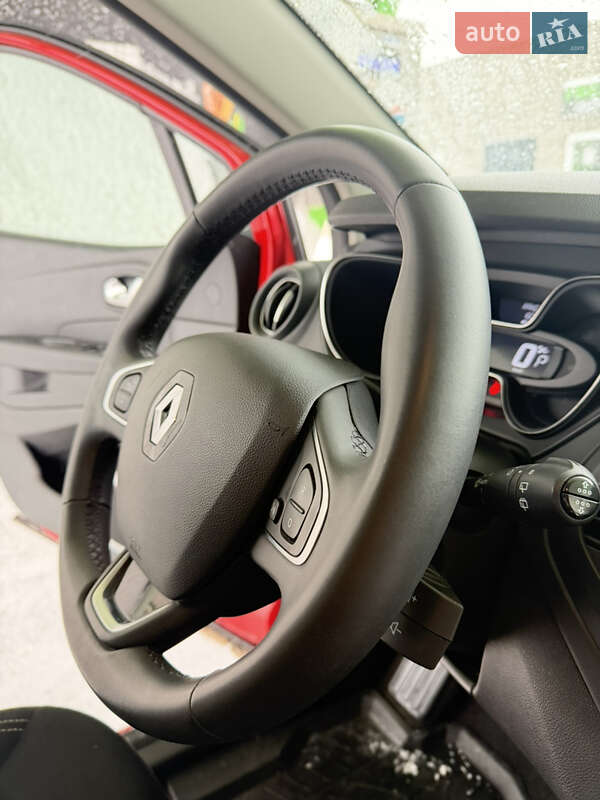 Внедорожник / Кроссовер Renault Captur 2017 в Чернигове