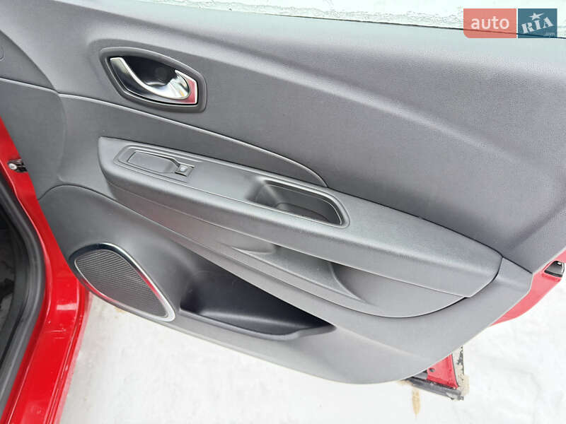 Внедорожник / Кроссовер Renault Captur 2017 в Чернигове