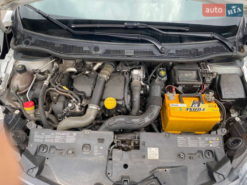 Внедорожник / Кроссовер Renault Captur 2015 в Великодолинском