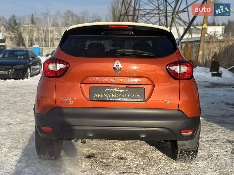 Позашляховик / Кросовер Renault Captur 2015 в Харкові
