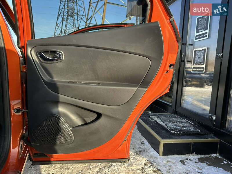 Позашляховик / Кросовер Renault Captur 2015 в Харкові