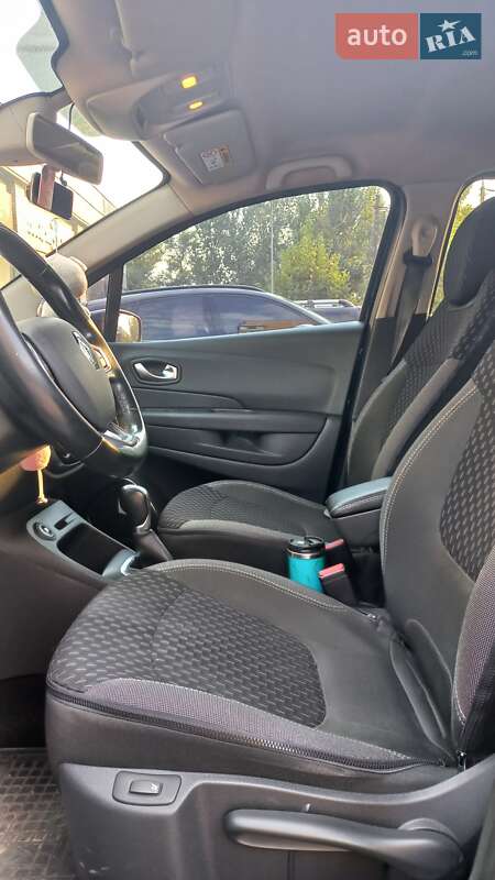 Позашляховик / Кросовер Renault Captur 2019 в Дніпрі фото 15 Позашляховик / Кросовер Renault Captur 2019 в Дніпрі