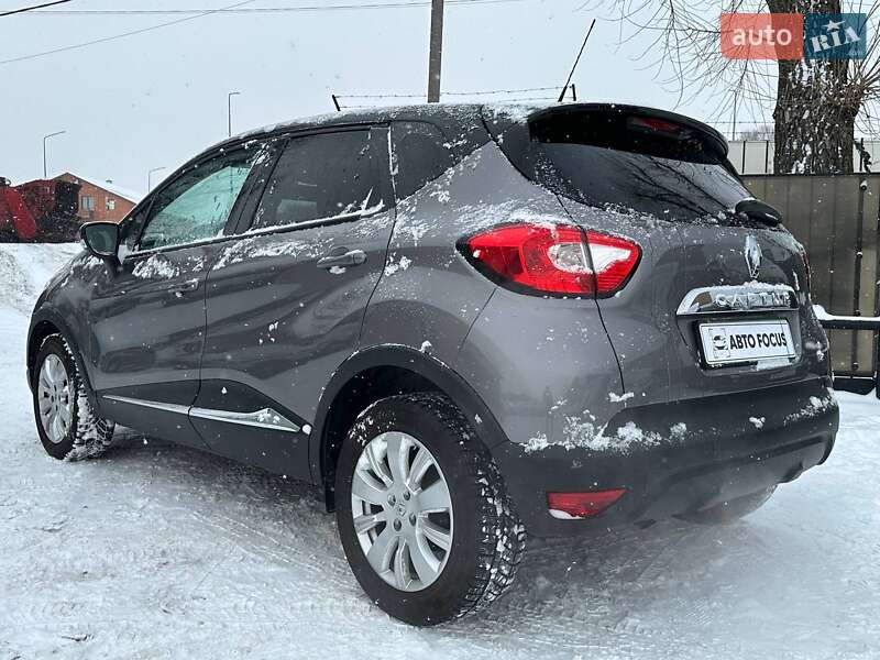 Позашляховик / Кросовер Renault Captur 2016 в Києві