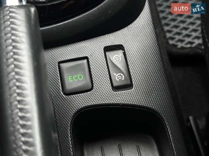 Позашляховик / Кросовер Renault Captur 2016 в Києві