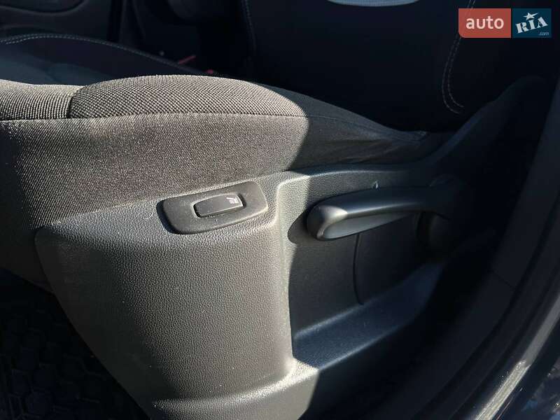 Позашляховик / Кросовер Renault Captur 2019 в Одесі фото 15 Позашляховик / Кросовер Renault Captur 2019 в Одесі