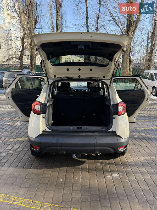 Позашляховик / Кросовер Renault Captur 2015 в Хмельницькому