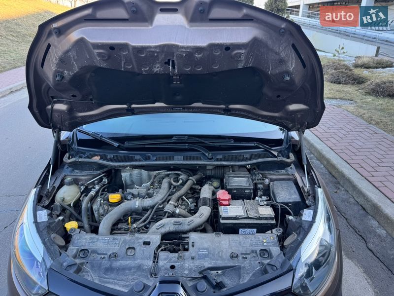 Позашляховик / Кросовер Renault Captur 2015 в Києві