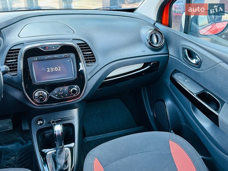 Внедорожник / Кроссовер Renault Captur 2016 в Харькове