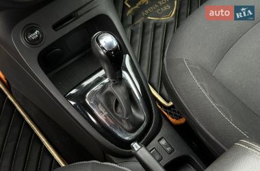 Внедорожник / Кроссовер Renault Captur 2015 в Харькове