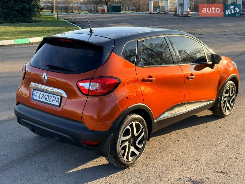 Внедорожник / Кроссовер Renault Captur 2015 в Краснограде