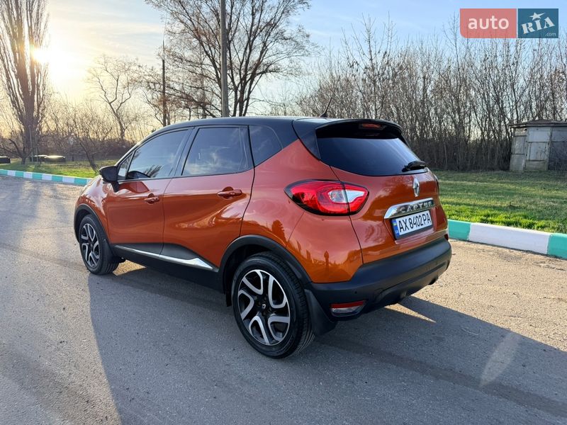 Внедорожник / Кроссовер Renault Captur 2015 в Краснограде