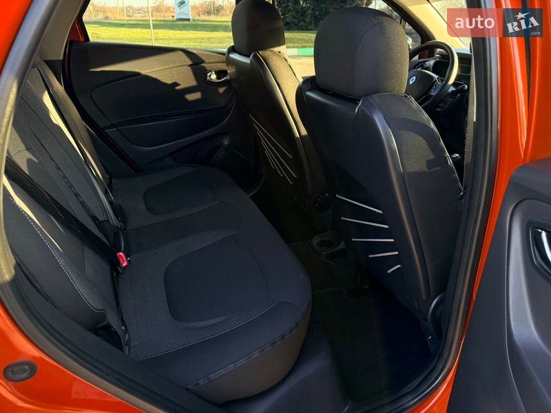 Внедорожник / Кроссовер Renault Captur 2015 в Краснограде