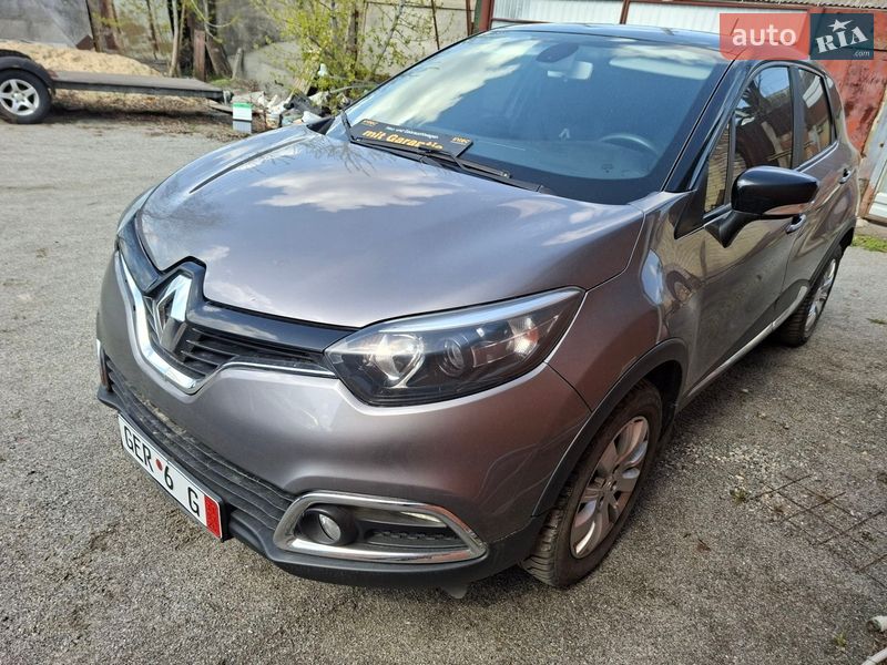 Позашляховик / Кросовер Renault Captur 2016 в Житомирі