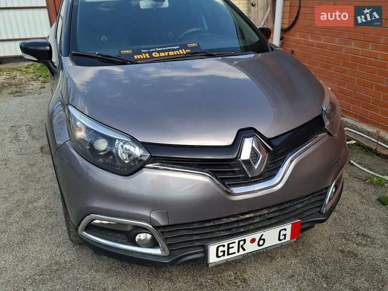 Позашляховик / Кросовер Renault Captur 2016 в Житомирі