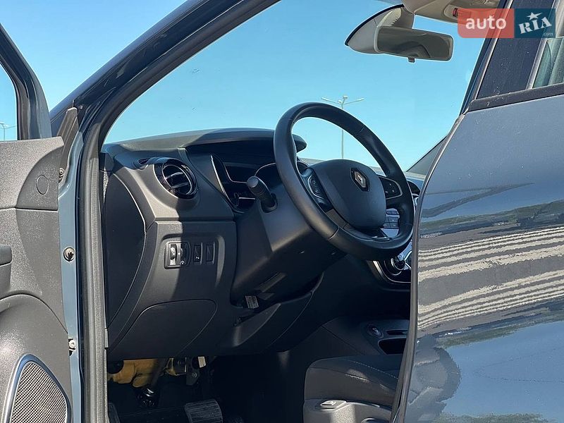 Внедорожник / Кроссовер Renault Captur 2019 в Одессе