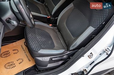 Внедорожник / Кроссовер Renault Captur 2019 в Киеве