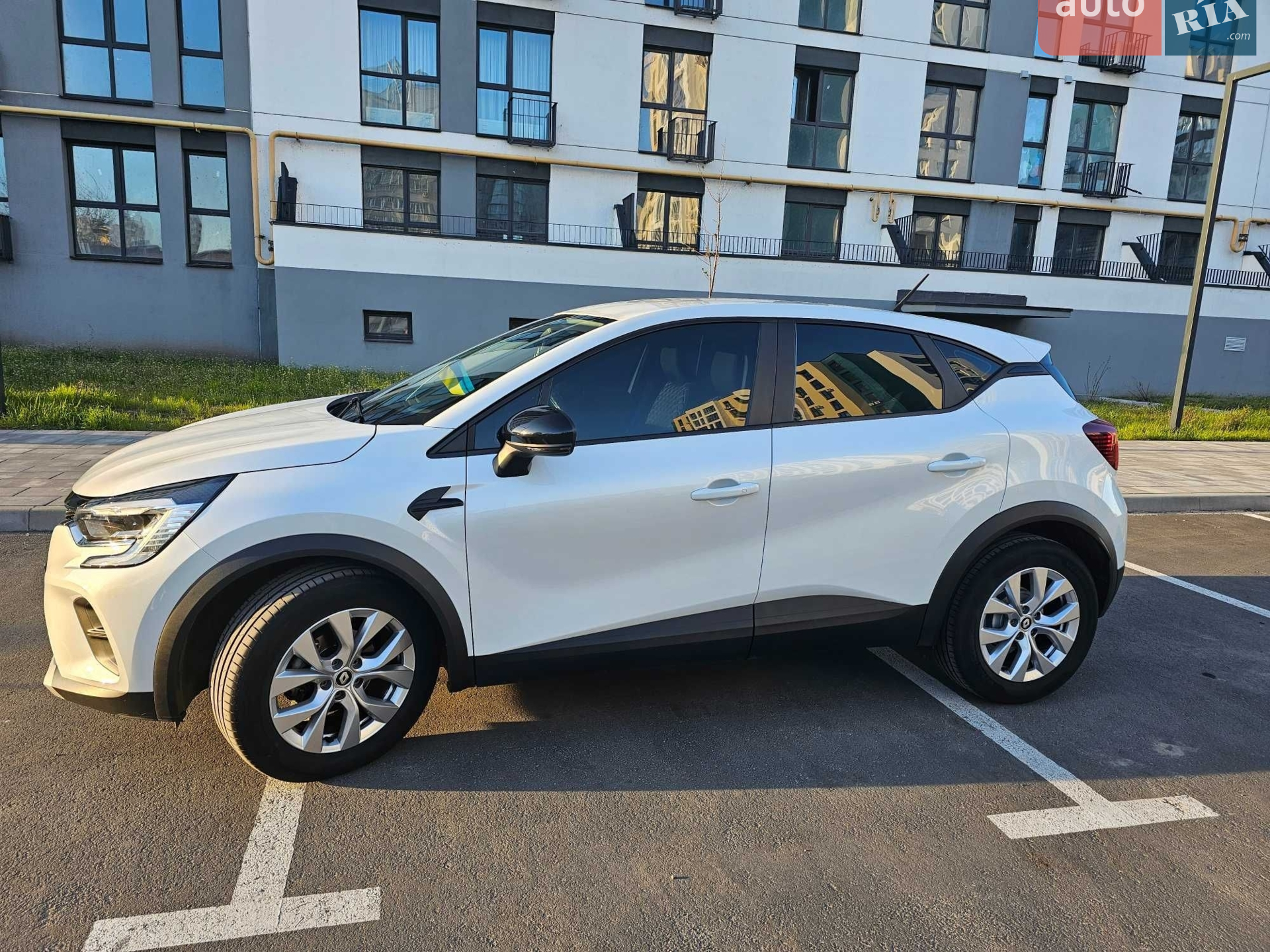 2021 Renault Captur - мініатюра 2