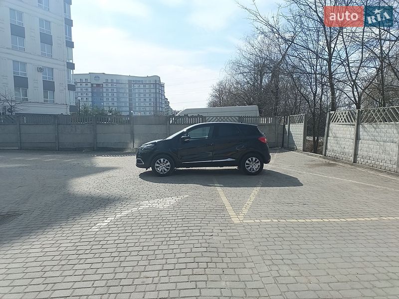 Внедорожник / Кроссовер Renault Captur 2017 в Ивано-Франковске