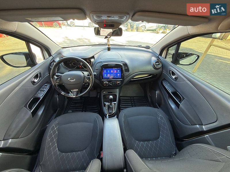 Позашляховик / Кросовер Renault Captur 2014 в Одесі