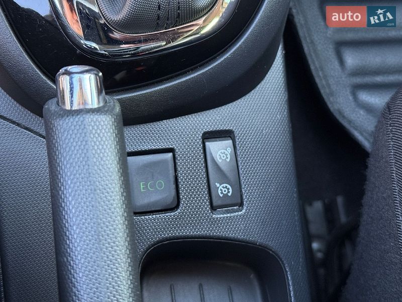 Позашляховик / Кросовер Renault Captur 2014 в Одесі