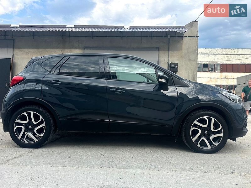 Внедорожник / Кроссовер Renault Captur 2016 в Нетешине