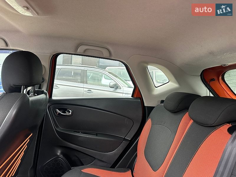 Внедорожник / Кроссовер Renault Captur 2014 в Ивано-Франковске