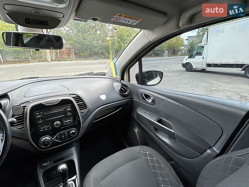 Позашляховик / Кросовер Renault Captur 2015 в Києві