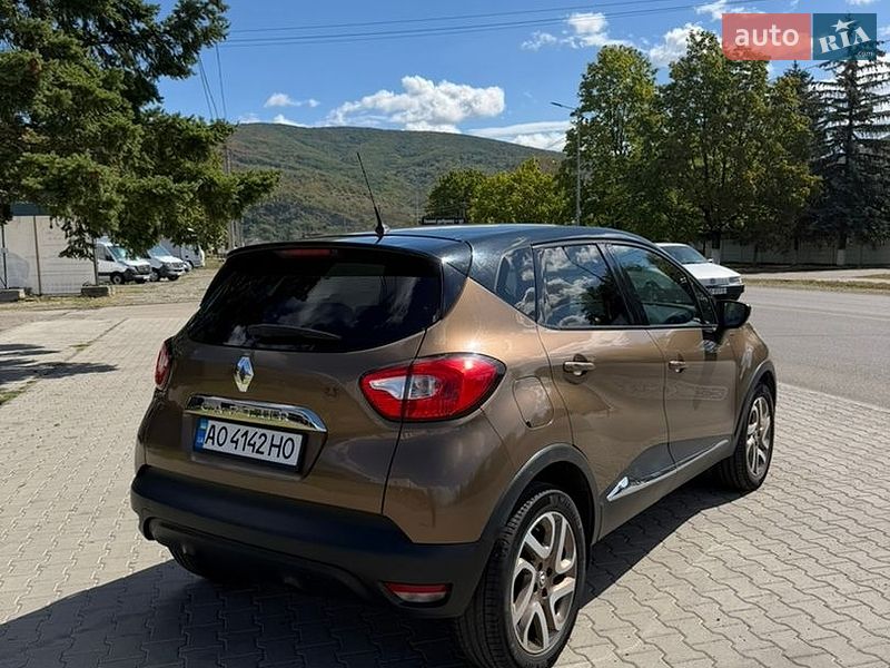 Внедорожник / Кроссовер Renault Captur 2017 в Виноградове