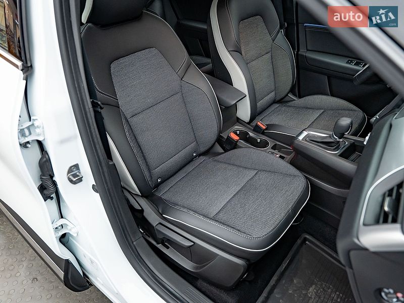 Внедорожник / Кроссовер Renault Captur 2023 в Киеве