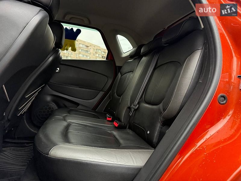 Внедорожник / Кроссовер Renault Captur 2015 в Киеве