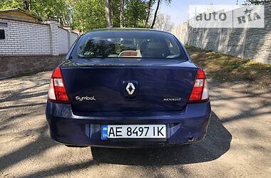 Седан Renault Clio Symbol 2008 в 