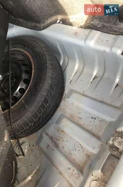 Седан Renault Clio Symbol 2003 в Львове