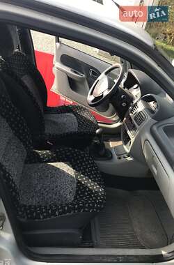 Седан Renault Clio Symbol 2003 в Львове
