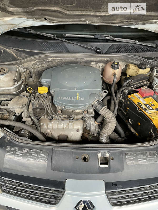 Седан Renault Clio Symbol 2003 в Одессе