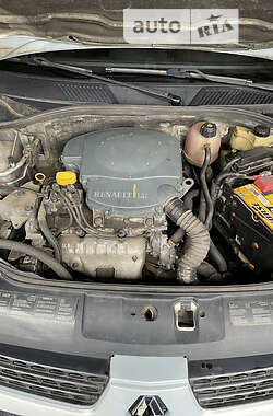 Седан Renault Clio Symbol 2003 в 