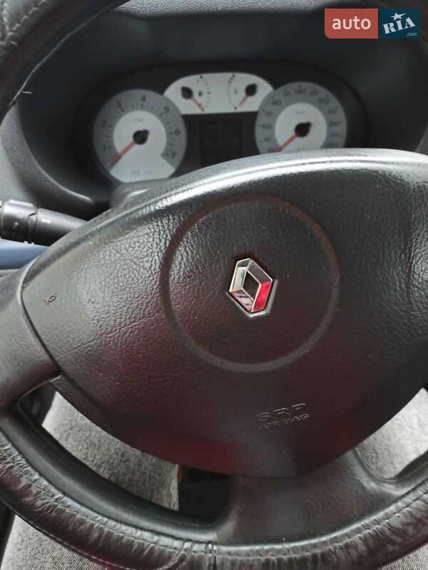 Седан Renault Clio Symbol 2008 в Черновцах