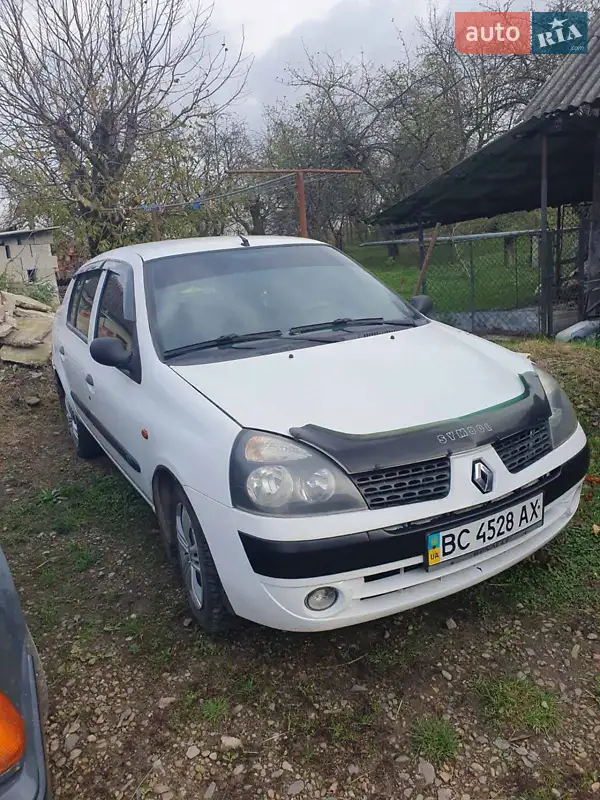 Renault Clio Symbol 2003