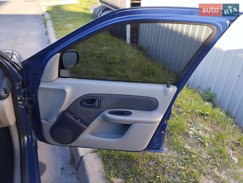 Седан Renault Clio Symbol 2005 в Киеве