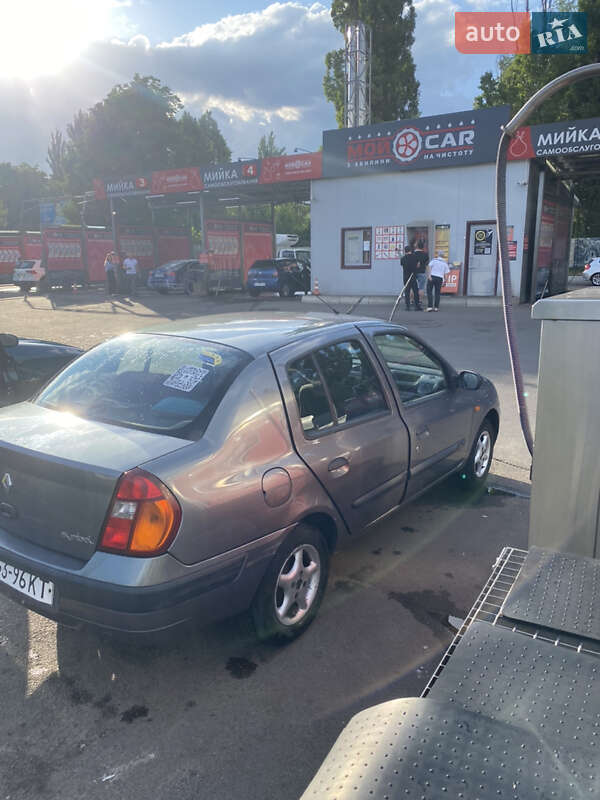 Седан Renault Clio Symbol 2003 в Киеве
