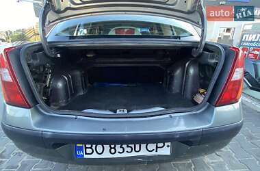 Седан Renault Clio Symbol 2004 в 