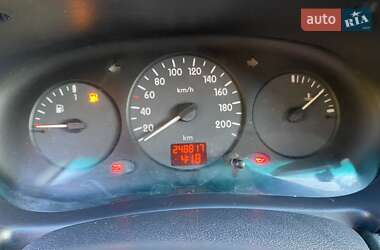 Седан Renault Clio Symbol 2004 в 