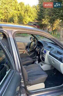 Седан Renault Clio Symbol 2004 в 