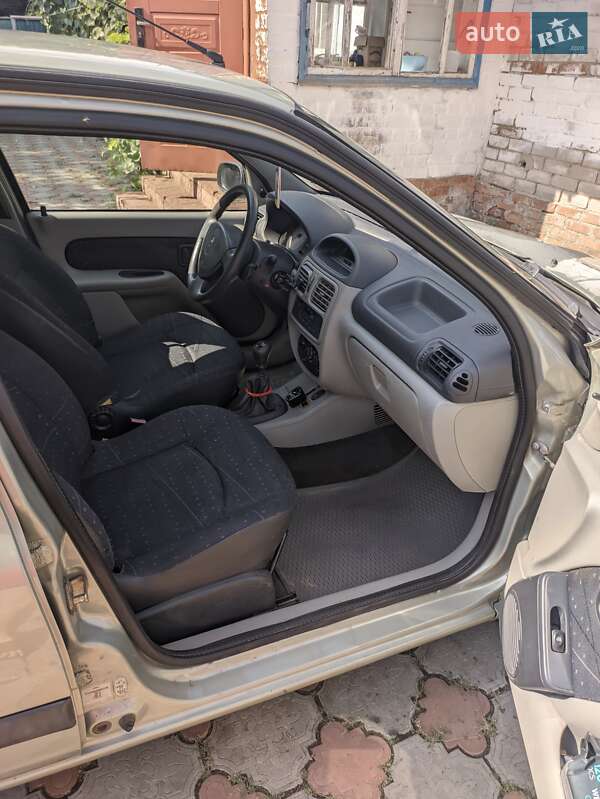 Седан Renault Clio Symbol 2003 в Харкові