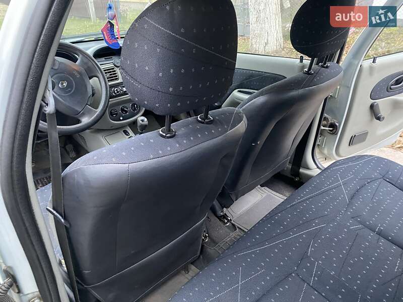 Седан Renault Clio Symbol 2004 в Ковеле