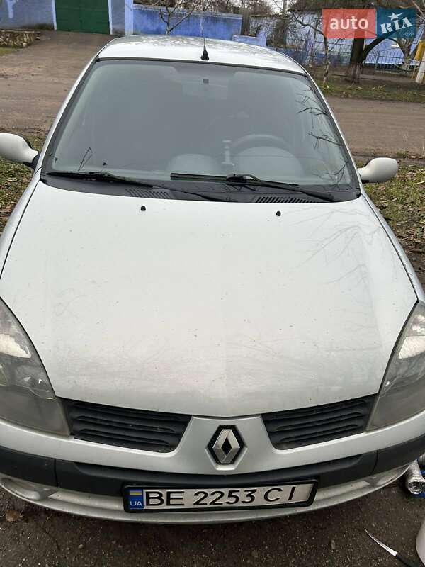 Седан Renault Clio Symbol 2004 в Миколаєві